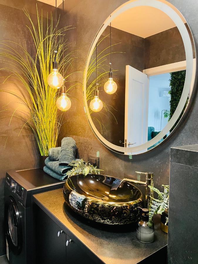 Appartement Aici Te Simti Ca Acasa à Iasi Extérieur photo