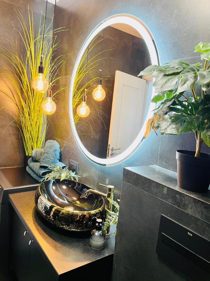 Appartement Aici Te Simti Ca Acasa à Iasi Extérieur photo