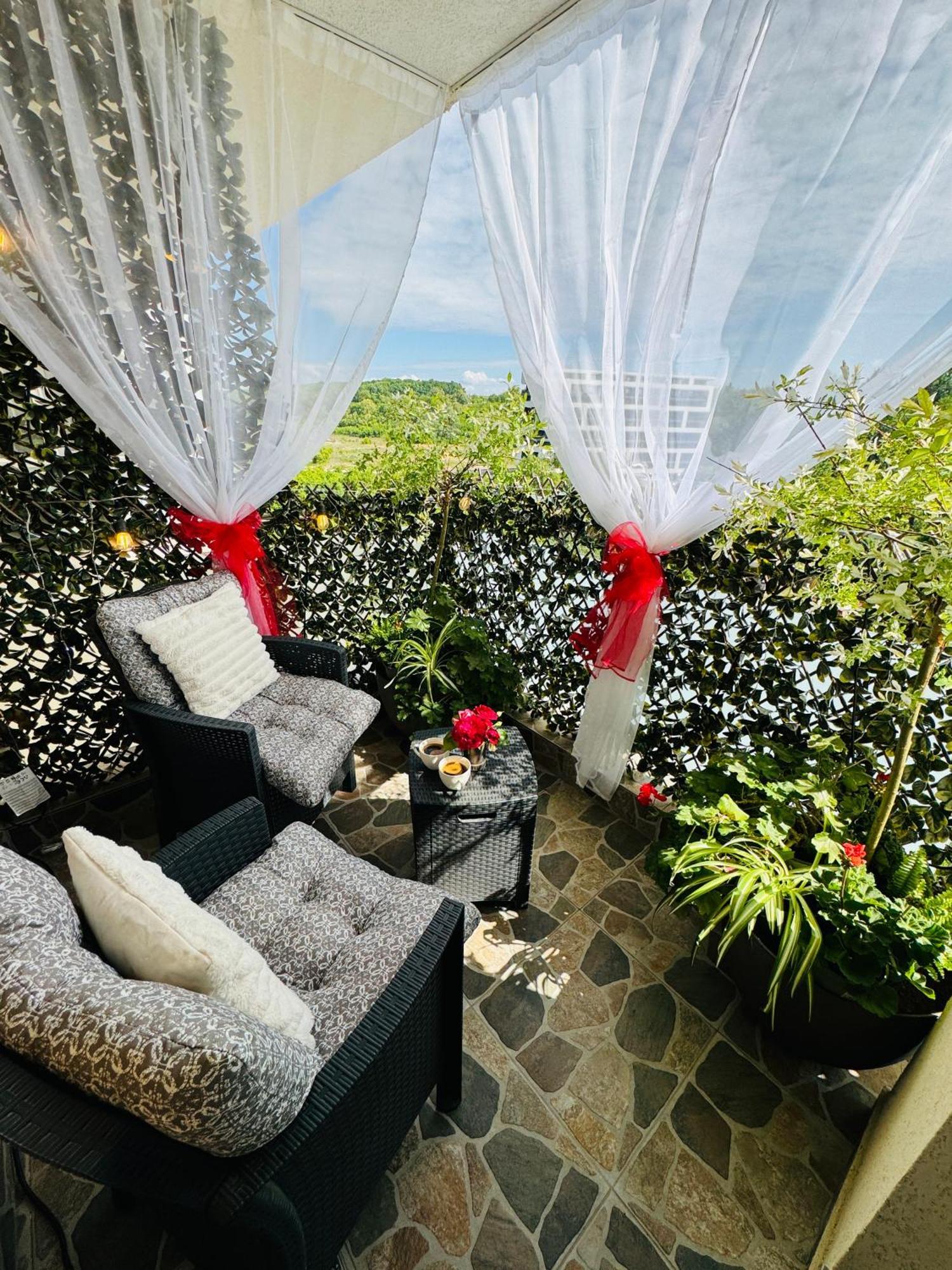 Appartement Aici Te Simti Ca Acasa à Iasi Extérieur photo